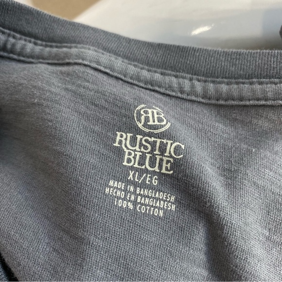 Rustic Blue Men’s Lightweight Gray V-Neck Tee - Picture 5 of 7